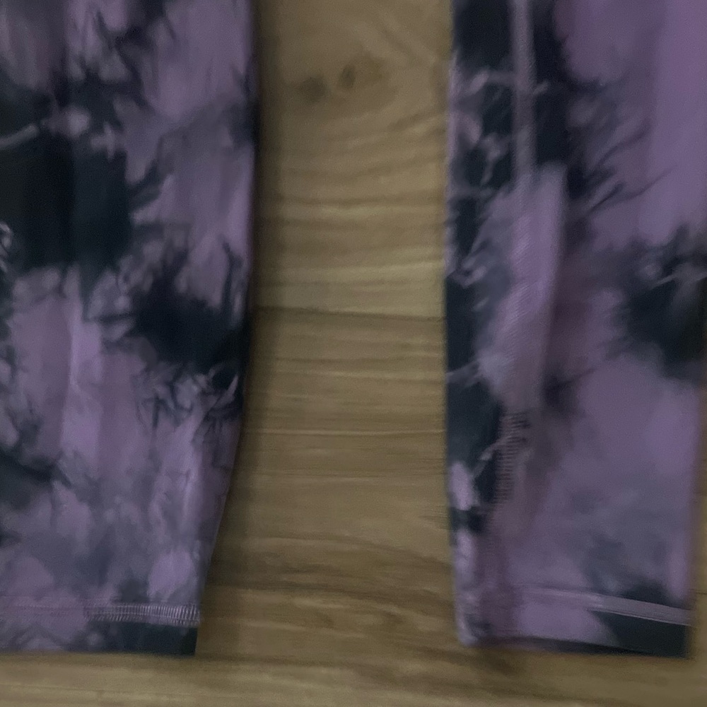 Lululemon Fast and Free Purple High Rise Tie Dye Legging - Picture 3 of 11